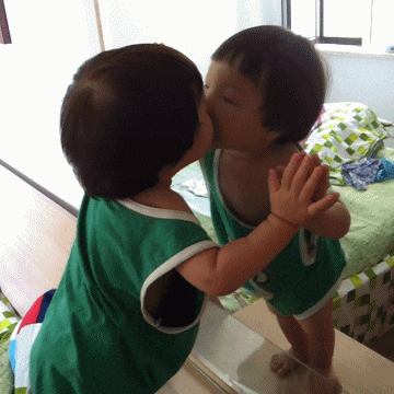 胖女人, 你的动静太大了! 你前面的美女, 已经受不了